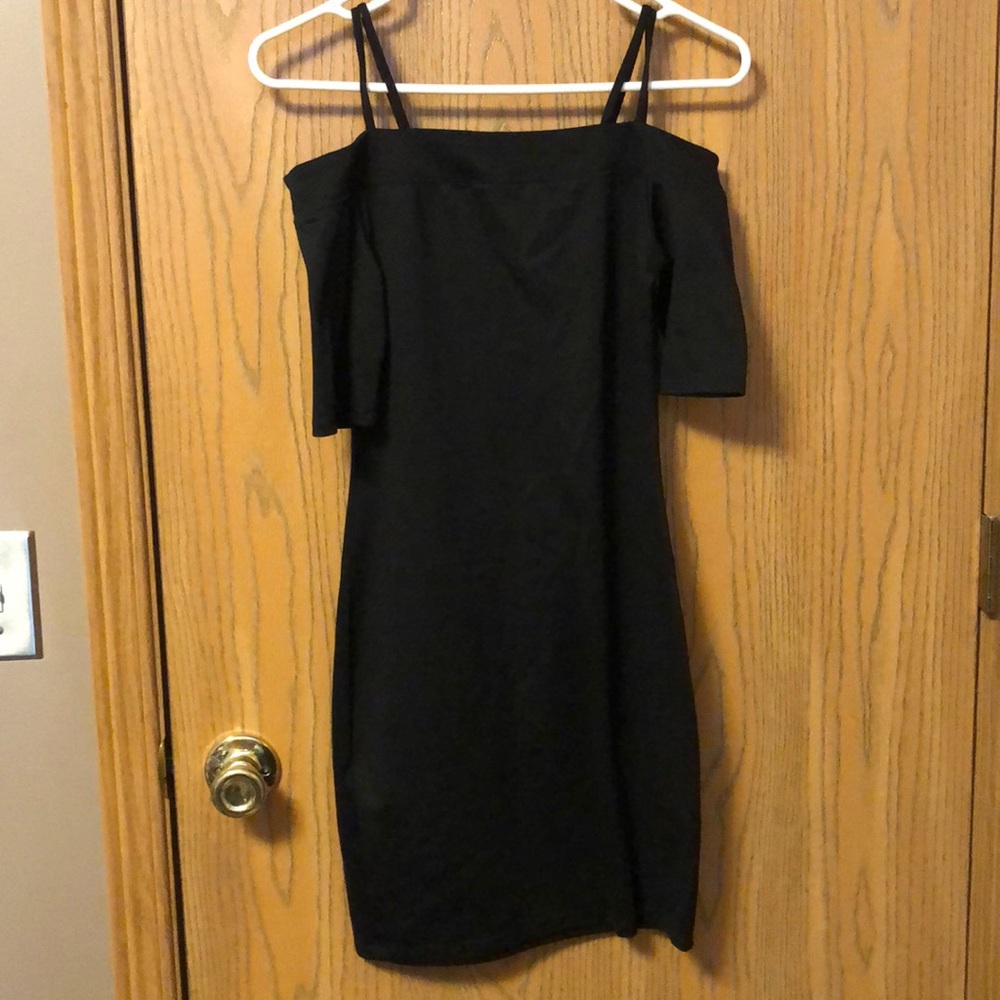 Mini bodycon black dress